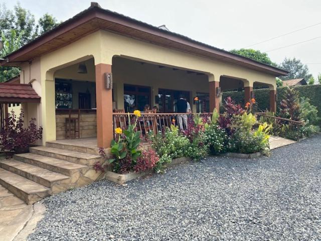 Ahadi Lodge Аруша Екстериор снимка